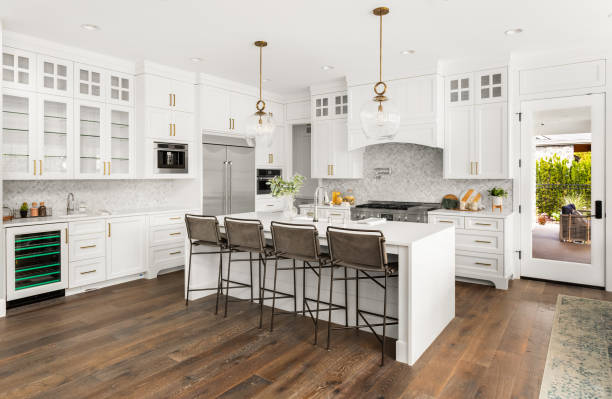 24/7 Emergency Cabinet Installation experts in Cleveland, WI